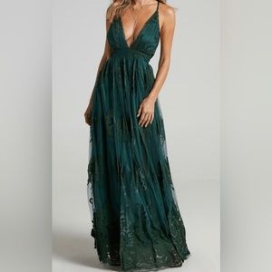 Luxxel Hunter Green Lace Maxi Dress